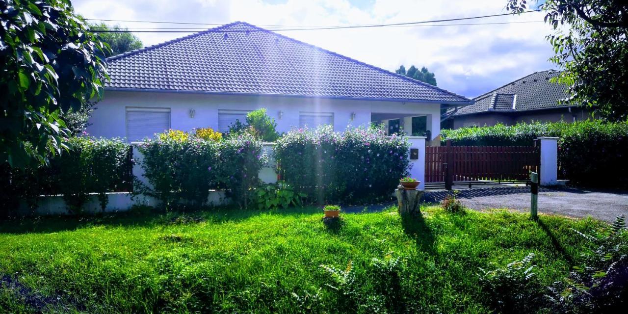 Arvalanyhaj Home Apartman Herceghalom Ngoại thất bức ảnh